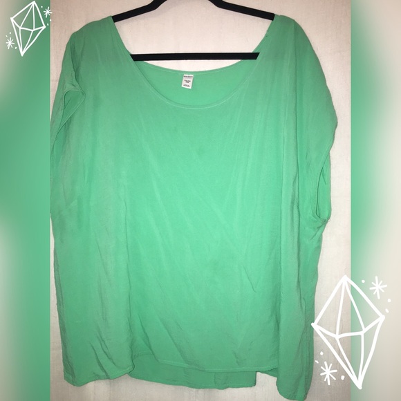 Old Navy Tops - 🎈2 for $11🎈Loose Green Shirt
